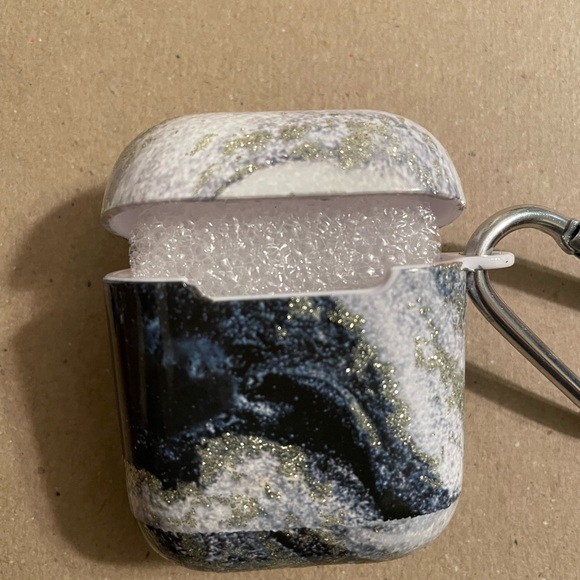 AirPod case - Picture 1 of 2